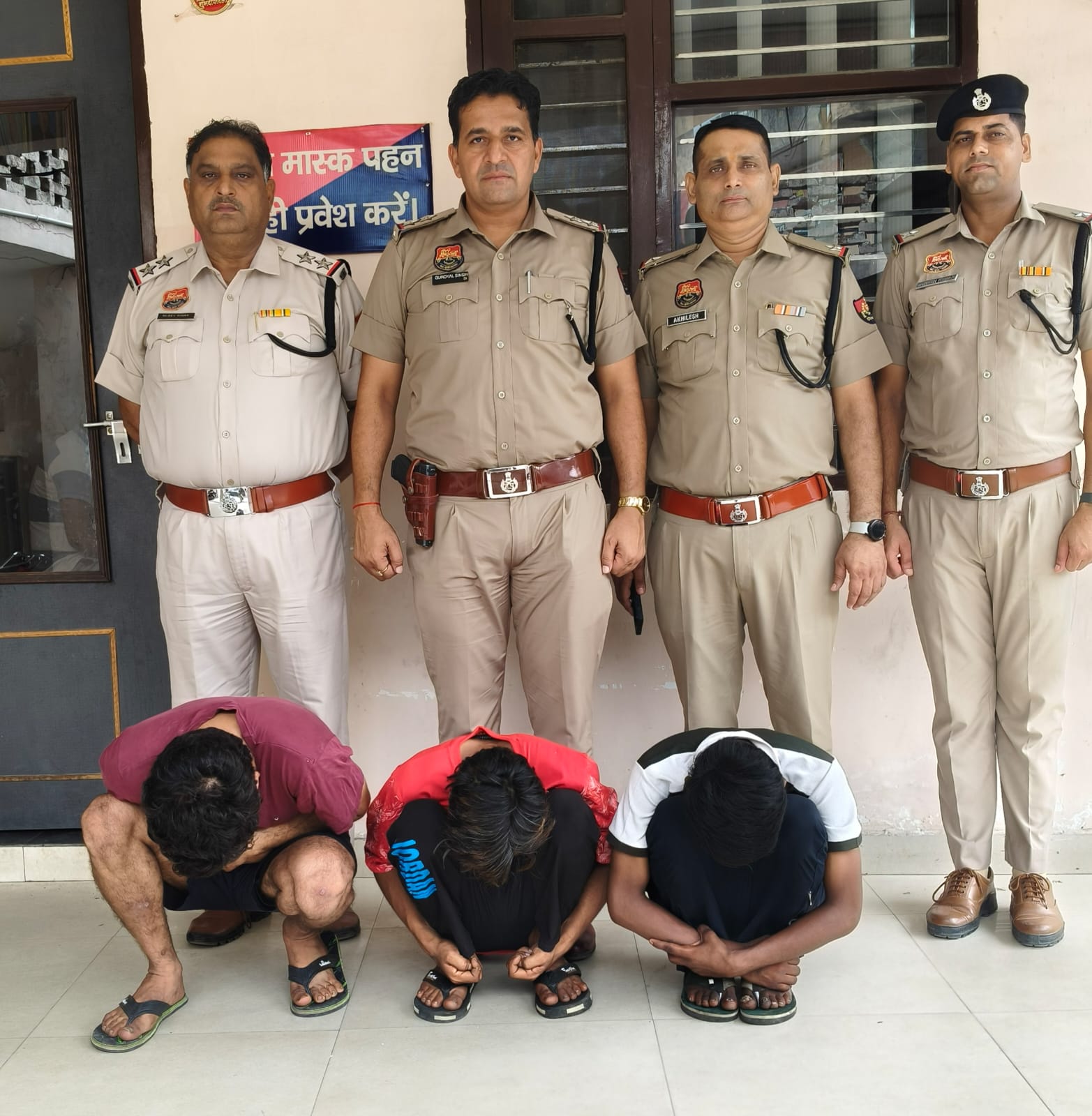 पुलिस चौकी बुड़िया गेट की टीम ने तीन शातिर चोरों को किया गिरफ्तार