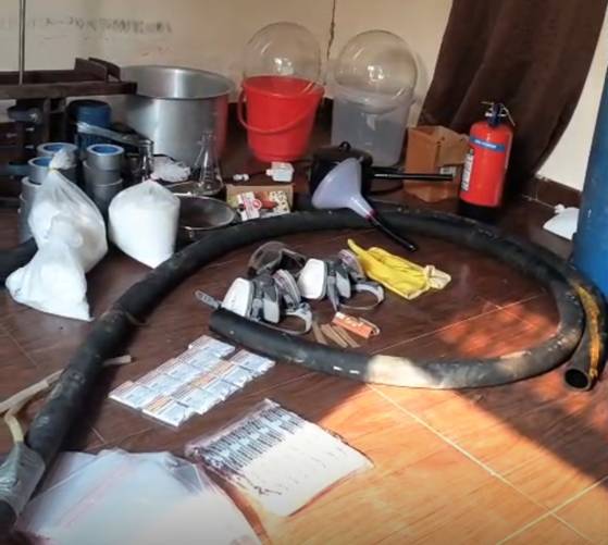 डीआरआई ने ड्रग्स मैन्यूफैक्चरिंग व डिस्ट्रीब्यूशन के बड़े नेटवर्क को किया ध्वस्त, ग्रेटर नोयडा, वेस्ट दिल्ली व गुरुग्राम में रेड