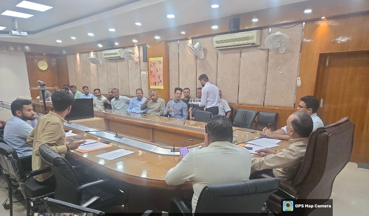 भटठा संचालक पराली से बने पैलेटों का करें प्रयोग, नहीं तो होगी कार्रवाई : डीसी