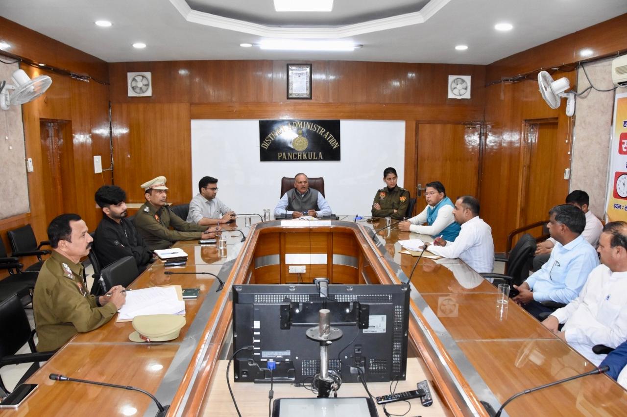 सूर्योदय से सूर्यास्त तक ही हो पाएगा खनन, रात में हुआ तो खैर नहीं : डीसी