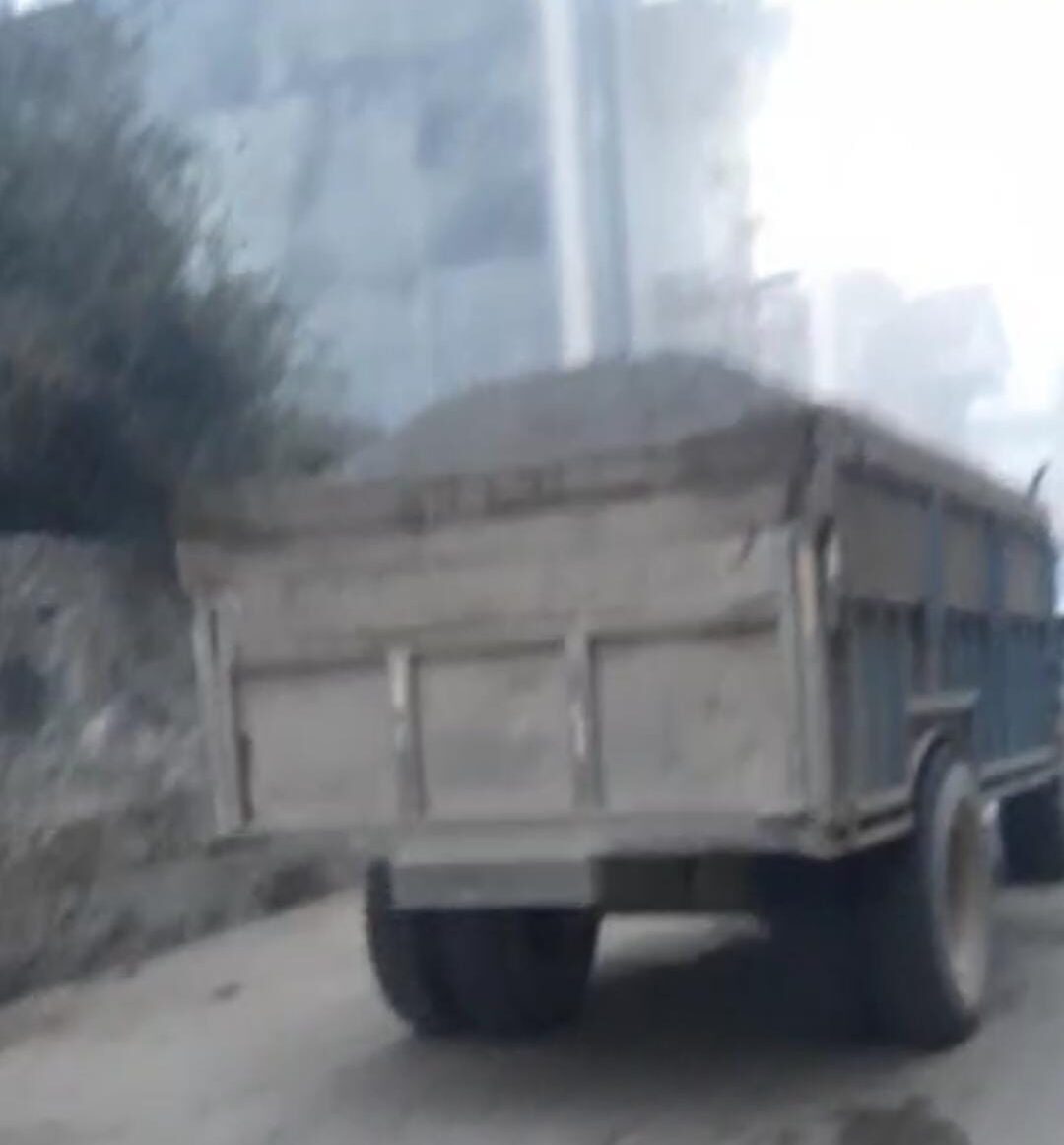 छछरौली–शाहपुर रोड बना अवैध खनन का सुरक्षित गलियारा, रात के अंधेरे में लाखों की रॉयल्टी चोरी