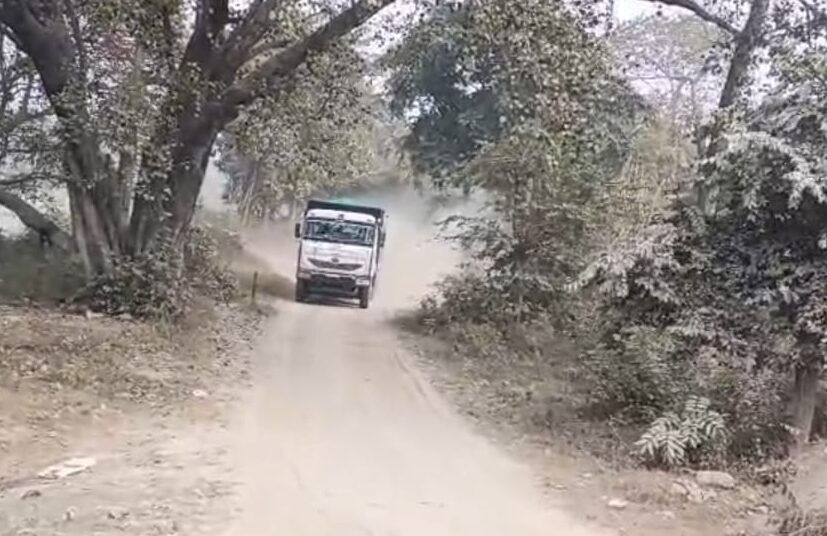 कमजोर पुलों और नहर जंगल के रास्तों से गुजारी जा रही है खनिज सामग्री, निगरानी कैसे होगी संभव