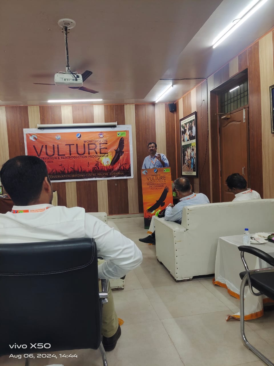 गिद्ध बचाओ अभियान” : प्रतिबंधित पशु दवाओं के खिलाफ FDA हरियाणा की बड़ी कार्रवाई