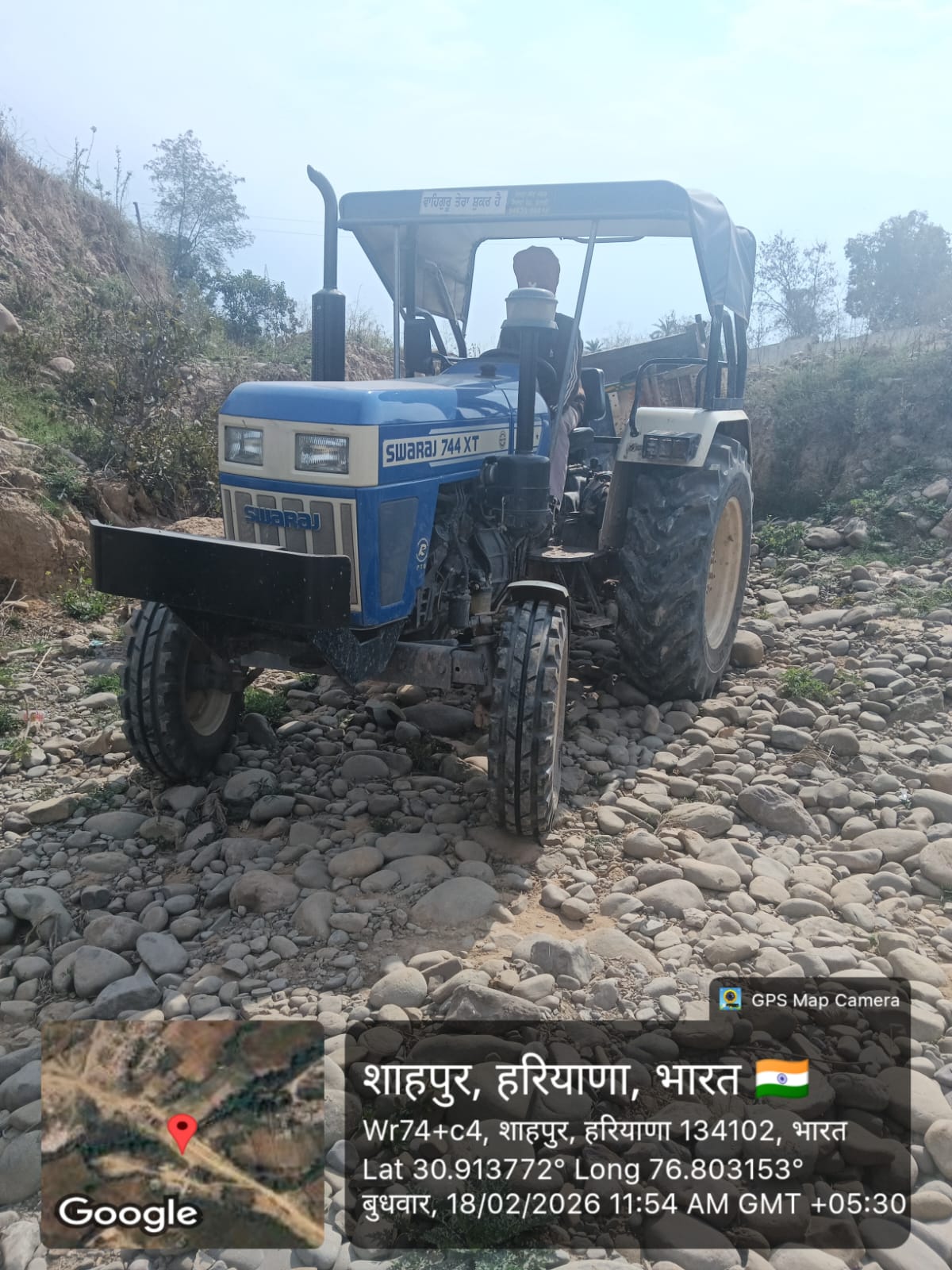 पंचकूला पुलिस ने मढ़ावाला क्षेत्र में अवैध माइनिंग में लिप्त दो ट्रैक्टर-ट्रॉली पकड़ी