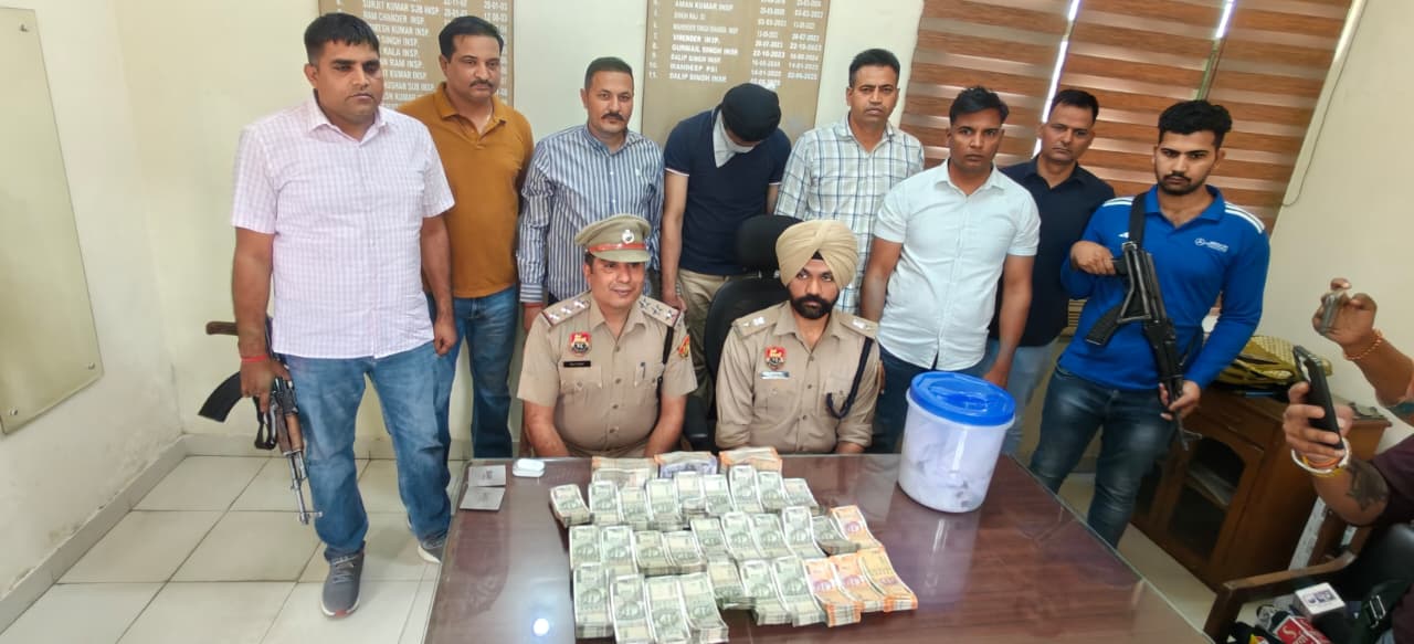 पंचकूला पुलिस ने 6 करोड़ की हेरोइन और 15 लाख की ड्रग मनी के साथ बीसीए ग्रेजुएट तस्कर को किया गिरफ्तार, पाकिस्तान सीमा से जुड़े तार