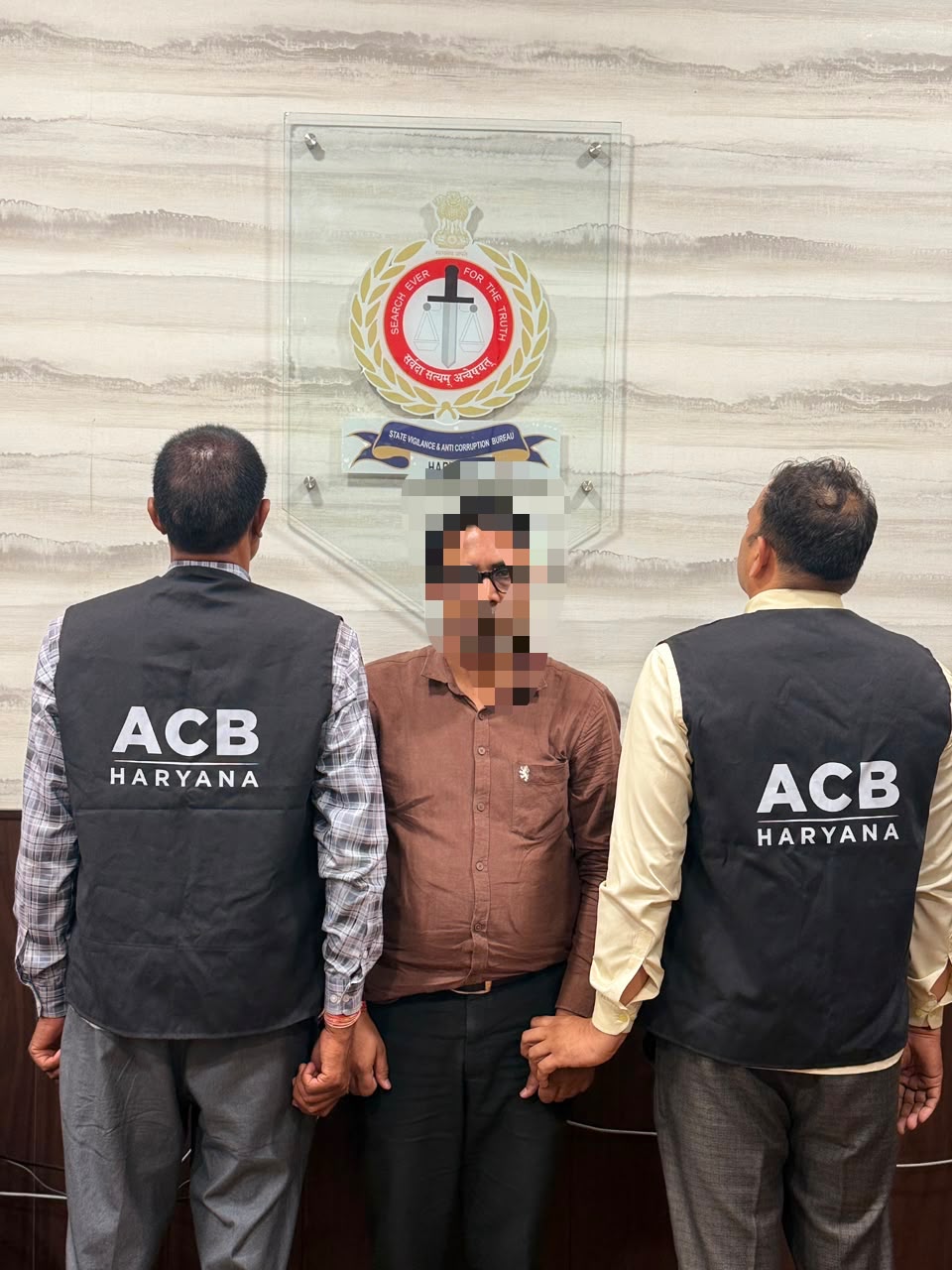 फरीदाबाद में ₹30 हजार की रिश्वत लेते एचवीपीएनएल का एक्सईएन विजिलेंस टीम द्वारा रंगे हाथ गिरफ्तार