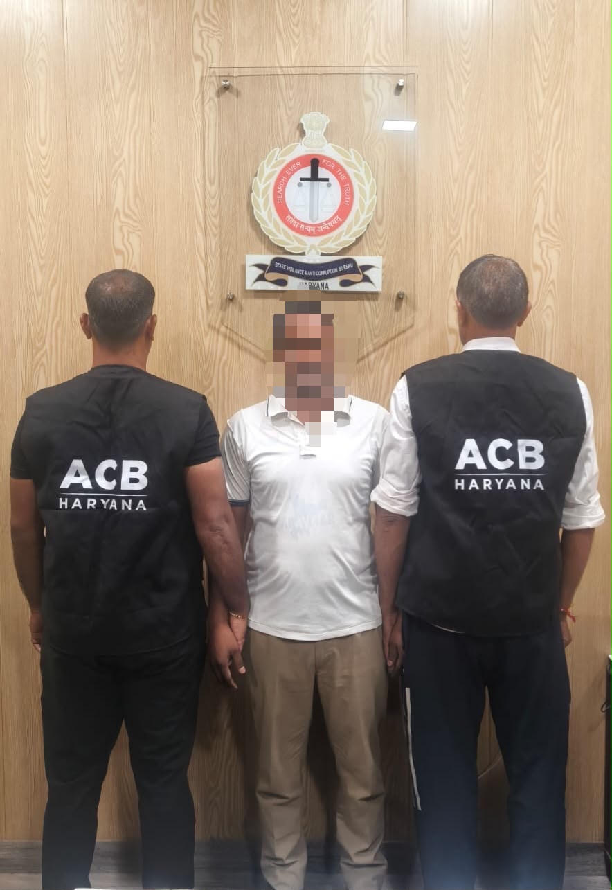 दुष्कर्म का केस दर्ज करने की धमकी देकर ₹2 लाख रिश्वत की मांग, ₹20 हजार लेते एएसआई रंगे हाथ गिरफ्तार